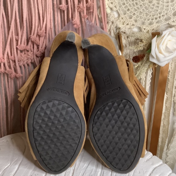 AEROSOLES HEELREST “Alamode” Tan Leather Fringe Peep Toe Heel Size 6 - Picture 7 of 11